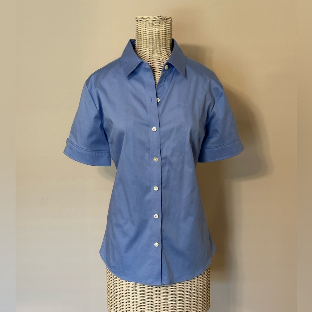 Women’s Banana Republic button down shirt